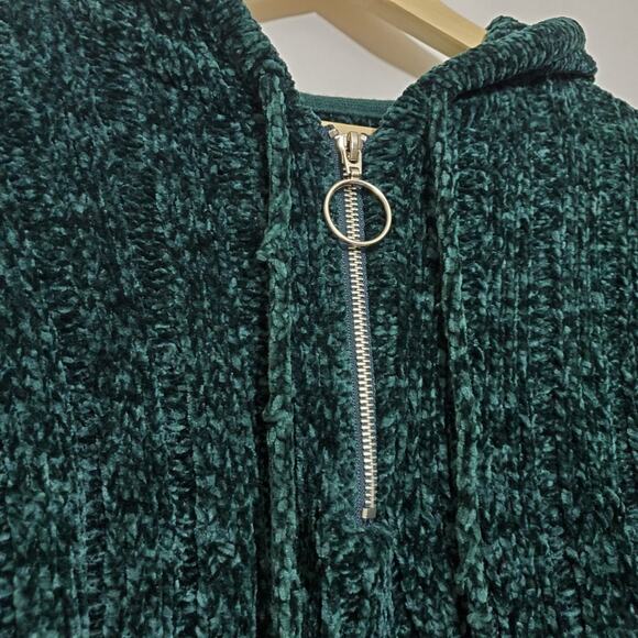 Kendall & Kylie | Soft Cozy Chenille Quarter Zip Hoodie Crop Sweater - Picture 4 of 8